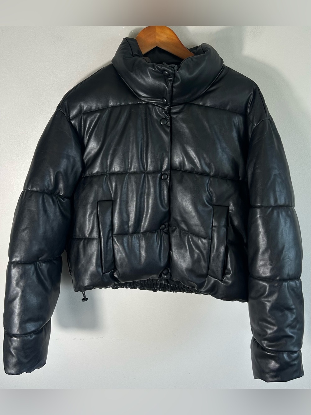 ZARA Black Faux Leather Cropped Puffer Jacket Stand Collar Snap Button Women’s L